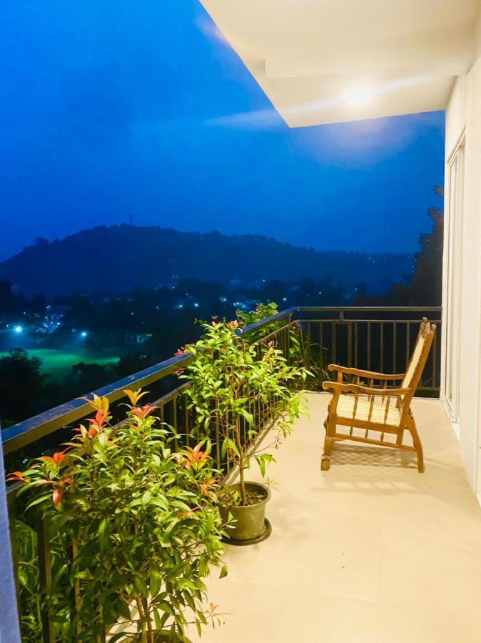 Sky Edge Homestay كاندي المظهر الخارجي الصورة